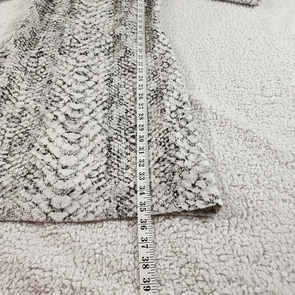 MAIA Sheath Dress Black and Gray TexturedSnakeskin 3/4 Sleeve Knee Length Size 2 - Picture 5 of 10